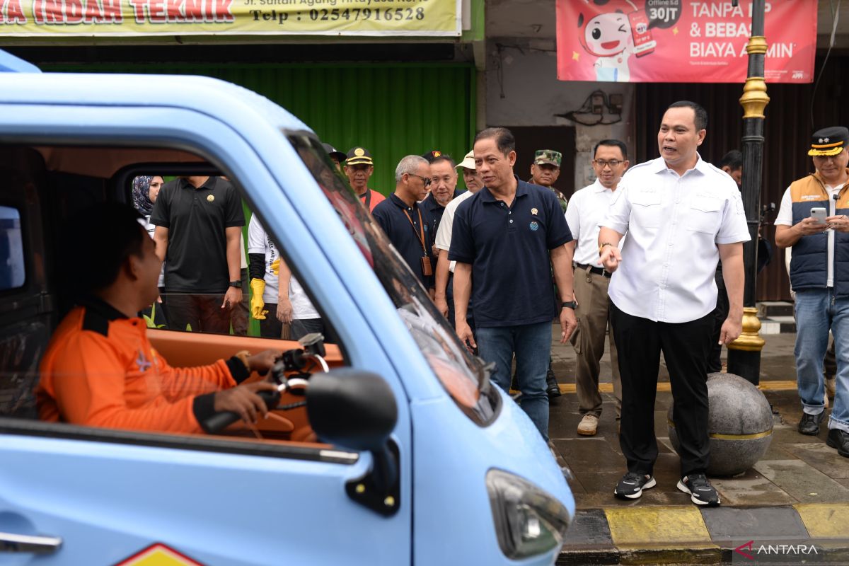 Environment Minister urges Serang residents to enhance waste sorting
