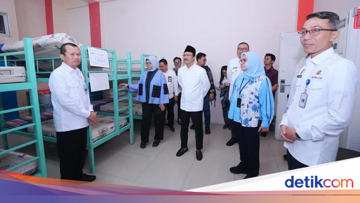 Social Minister Gus Ipul Inspects Prospective Site for New People's School at STIP Jakarta