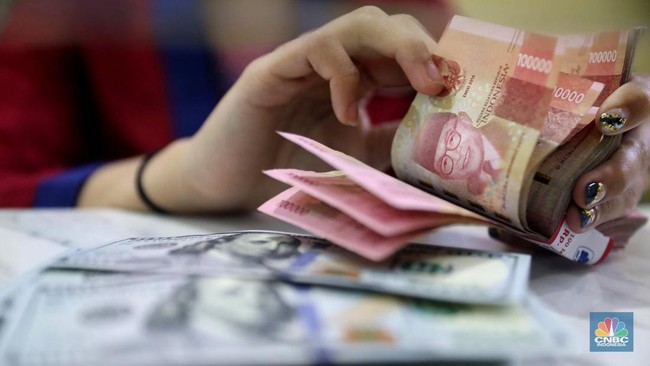 Rupiah Weakens Ahead of Weekend, US Dollar Rises to Rp 16,960
