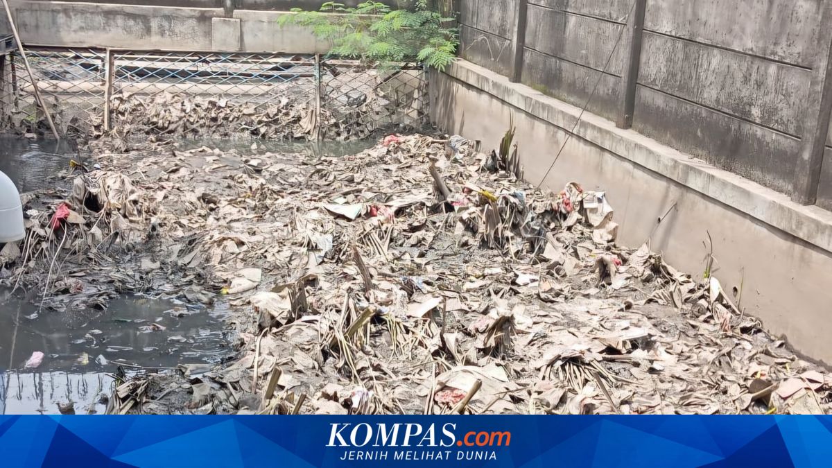 Semper Timur Prone to Flooding, Residents Urge North Jakarta City Government to Resume Canal Dredging