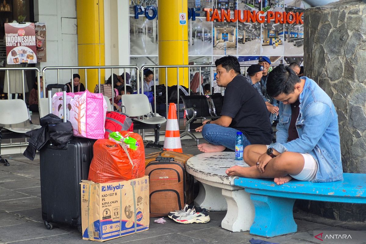 2,144 Passengers Arrive at Tanjung Priok Port Today