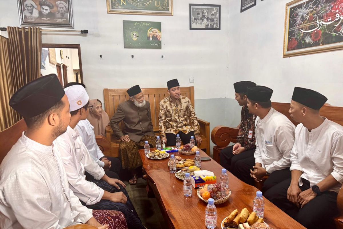 Gibran Emphasises Importance of Interfaith Harmony During Visit to Annajah Pesantren in Boyolali