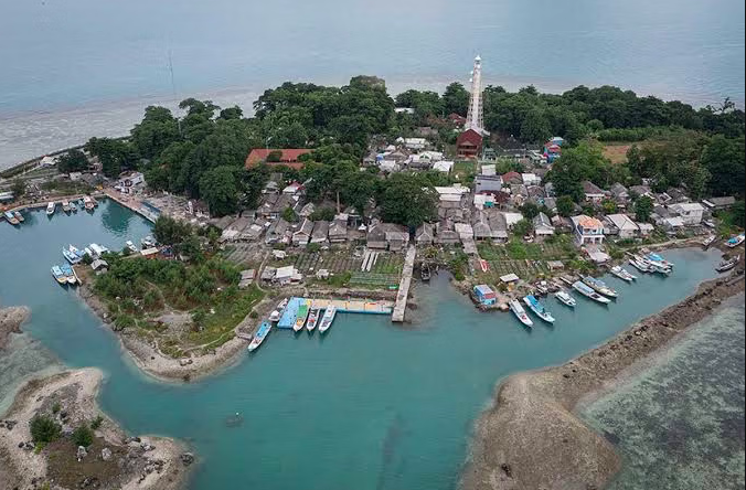 79 Years of Indonesian Independence, Yet Thousand Islands Regency Lacks Pharmacies