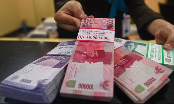 Rupiah Exchange Rate Today Declines Impacted by US Plan to Send Ground Troops to Iran
