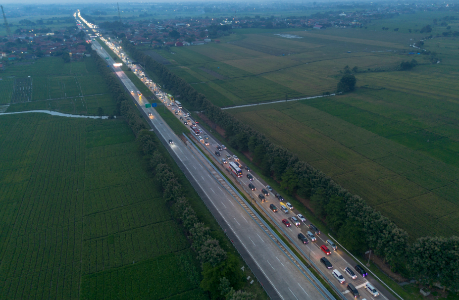 Cipali Toll Traffic Under Control, Police Evaluate Extension of One-Way System Until Tomorrow