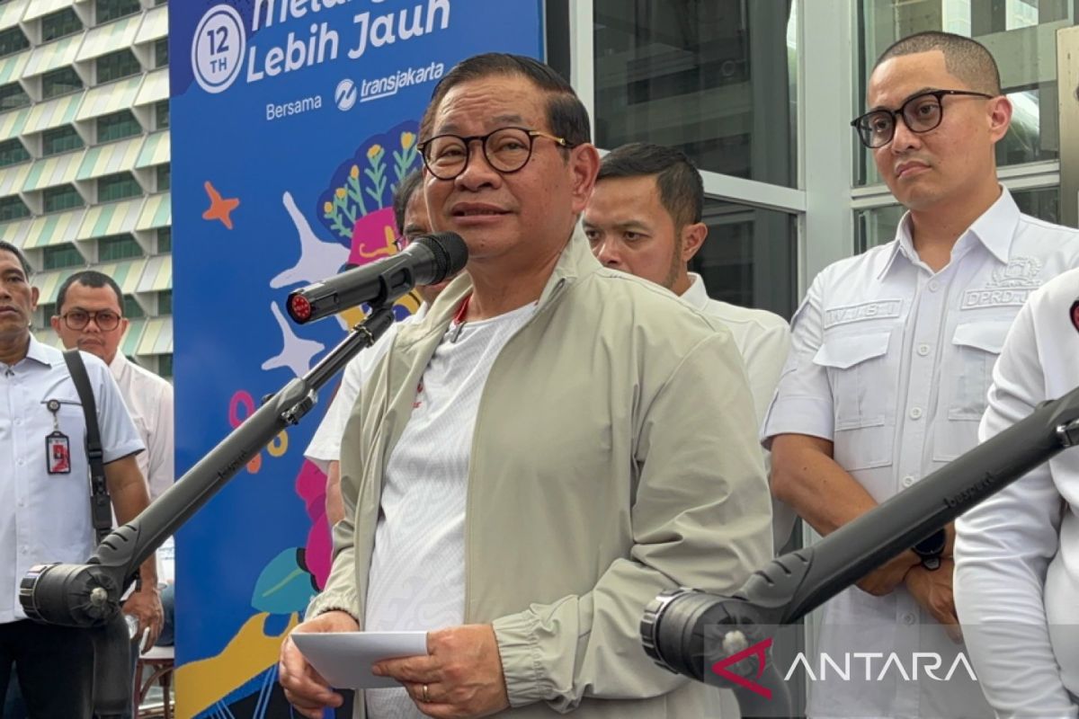 Pram supports Prabowo's plan to build homes for residents along Senen railway tracks