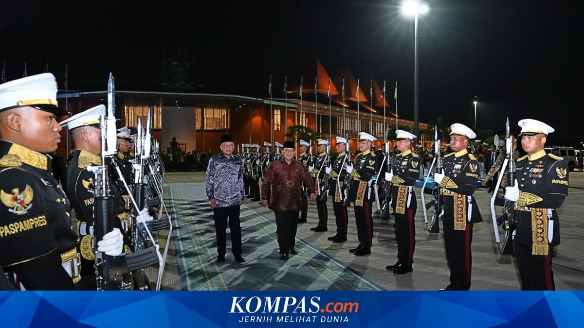 Moment When Prabowo Personally Escorts PM Anwar Ibrahim to Halim Perdanakusuma Air Base