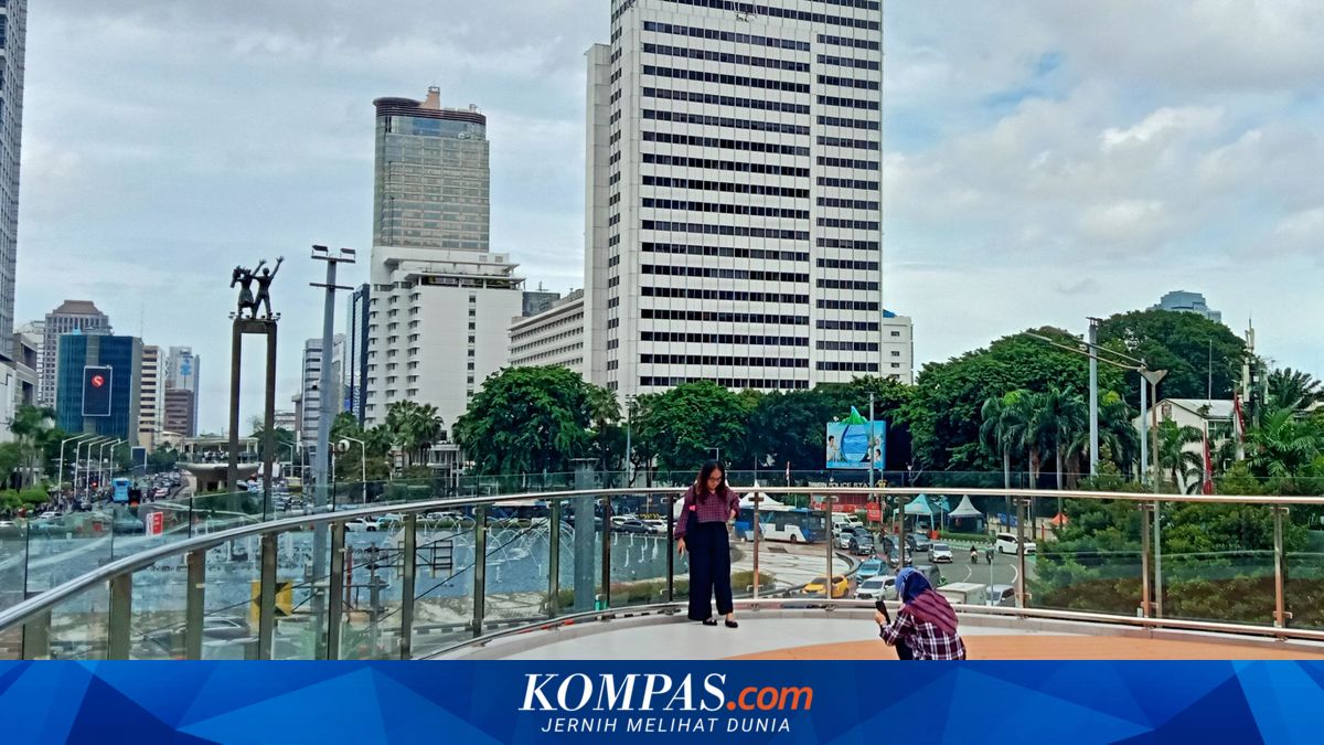 Pramono Suggests Tosari–Bundaran HI Bus Stops Could Serve as Venues for Proposals and Weddings