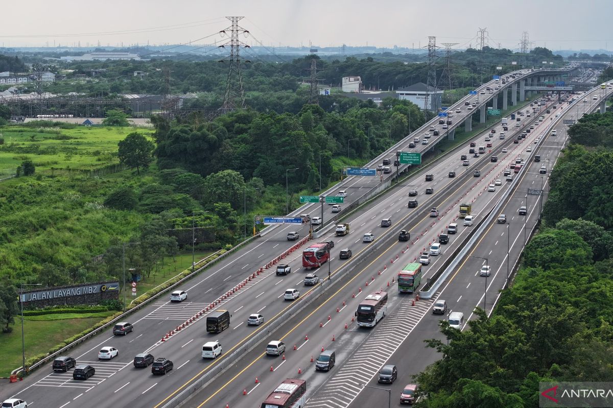 53,976 vehicles heading to Jakarta via MBZ ahead of peak return flow