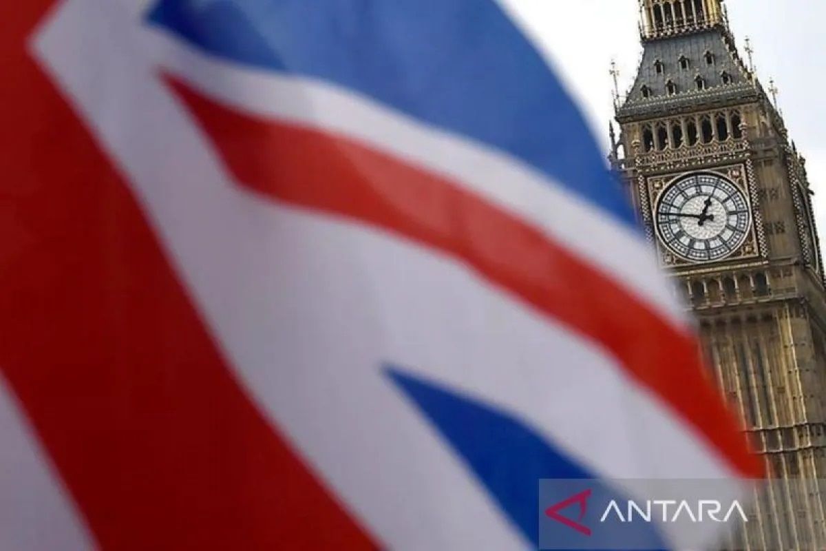 Parliament urges UK to reduce defence reliance on US