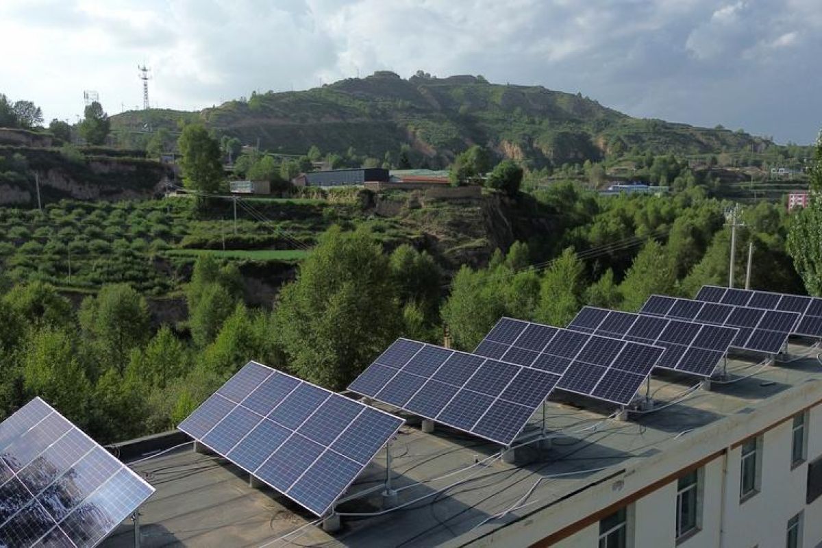 Study suggests solar panels on building walls could power cities and cut emissions