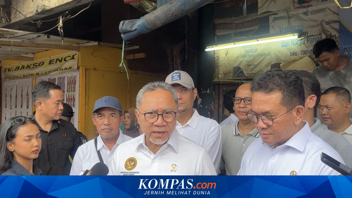Zulhas Urges Public Not to Panic Buy, Food Stocks Secure