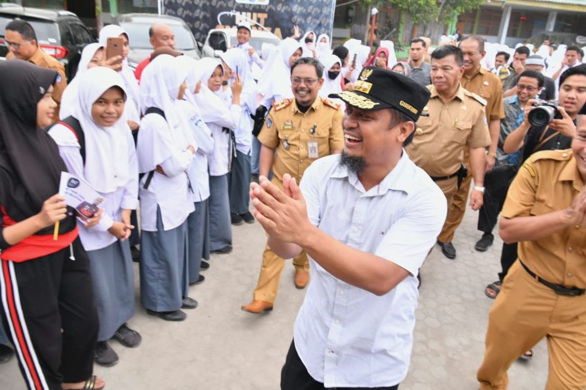 South Sulawesi Governor: Student gadget restrictions have been implemented from the start