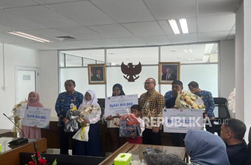 Bantargebang Tragedy: Heirs Receive Compensation from BPJS Ketenagakerjaan
