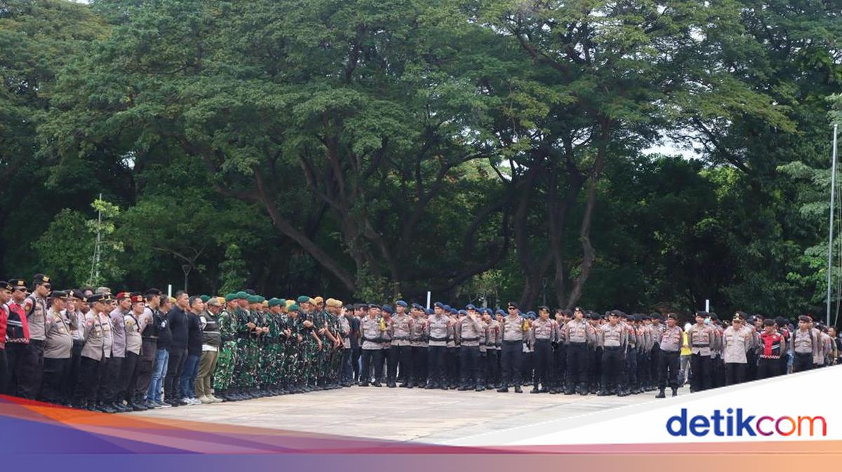7,728 Combined Security Personnel Secure Staple Goods Distribution and Affordable Market at Monas