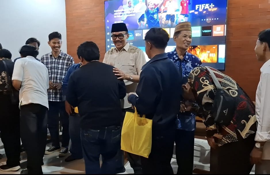 Legislator Urges Millennials to Continuously Sharpen Intellectual Abilities to Face Global Competition