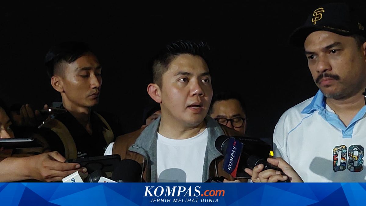 Cabinet Secretary Teddy Reveals Reason for Prabowo's Cheap Market Event: To Share Happiness