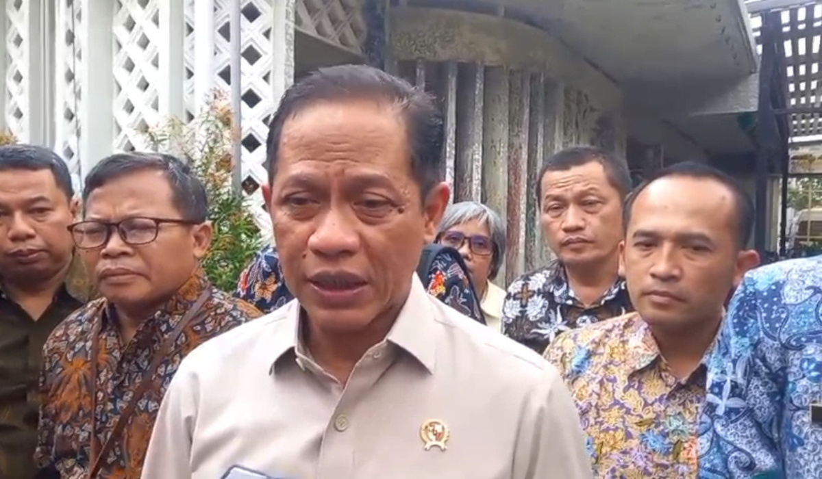 Environment Minister States Putri Cempo Waste-to-Energy Plant is Problematic and Must Be Audited