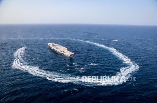 Iran Restricts Strait of Hormuz: Which Countries Have Permission to Pass Through?