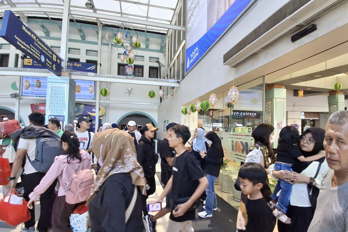 On H+8 of Eid, KAI Jakarta Records Arrival of 52,896 Passengers