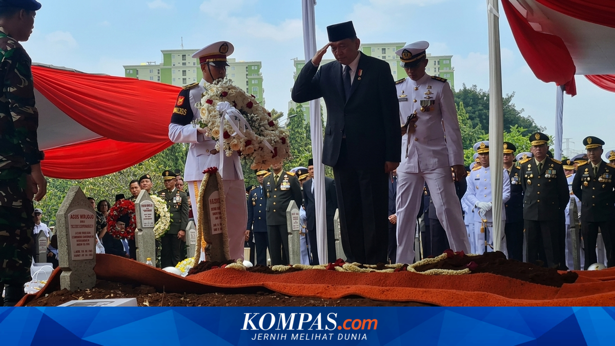 Final Tribute Moment from Defence Minister Sjafrie to Juwono Sudarsono