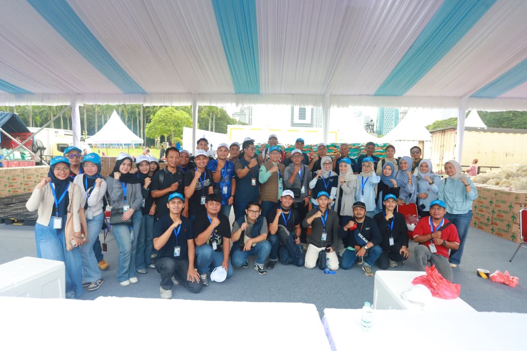 From the Palace to the People at Monas: 100,000 Food Packages Distributed