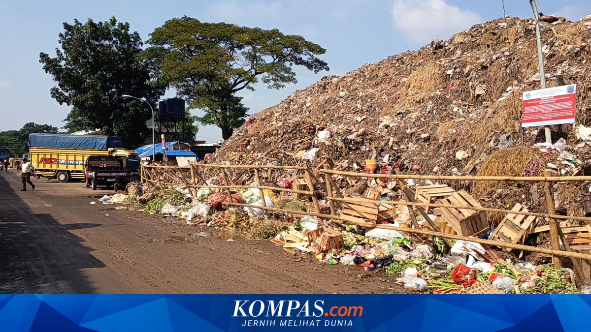 Mountains of Rubbish at Kramat Jati Market Reach 6,970 Tonnes, Here's the Cause