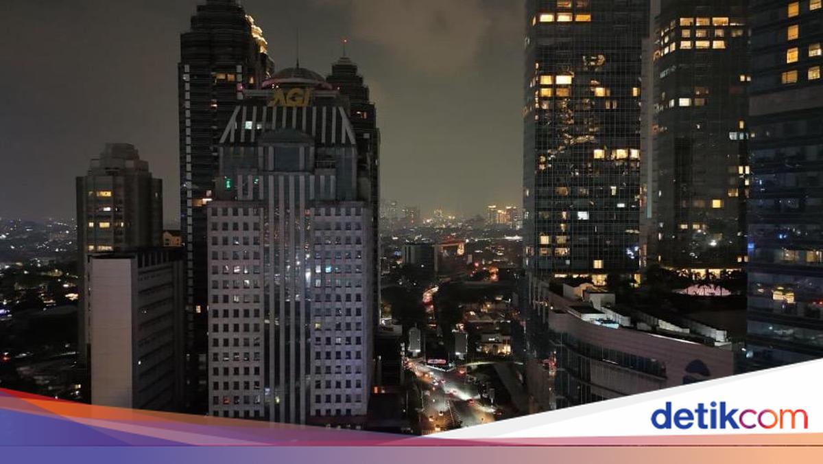 Save Energy for 90 Minutes: Artha Graha Peduli Drives Real Action for the Earth