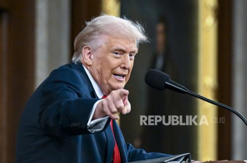 At a Business Conference, Trump Calls Cuba the 'Next Target'