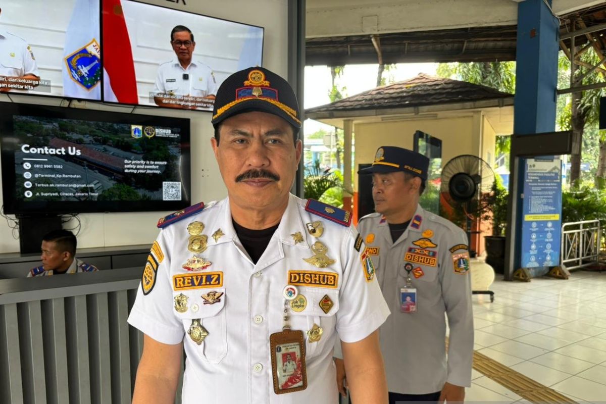 Number of Passengers Arriving at Kampung Rambutan Terminal Continues to Increase