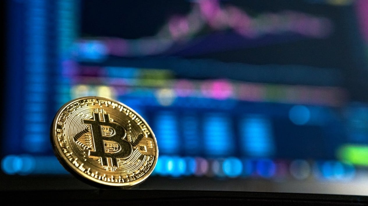 Bitcoin Falls 3 Percent to US$66,000 Level as US-Iran Peace Sentiment Fades, Pressuring the Market
