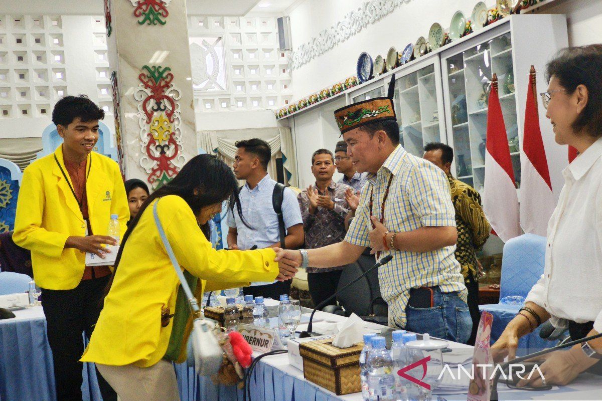 Central Kalimantan Governor Provides Opportunities for Students to Serve as Special Staff to Oversee Development