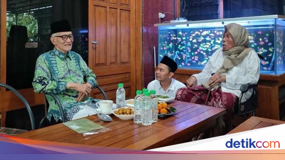 PBNU Rais Aam Visits KH Nurul Huda Djazuli for Eid, Gus Ipul: Advice for the Young