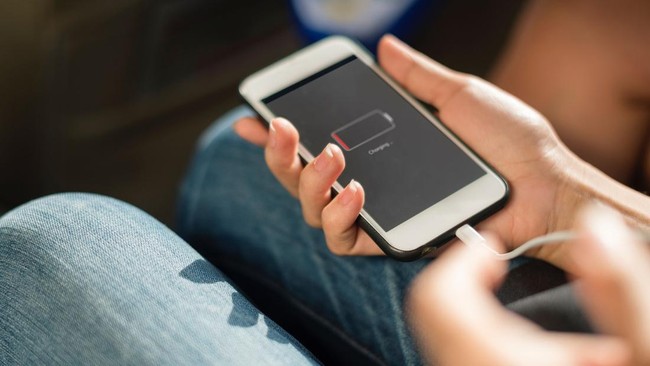 FBI Warning: M-Banking Thieves Hide in Phone Charging Stations