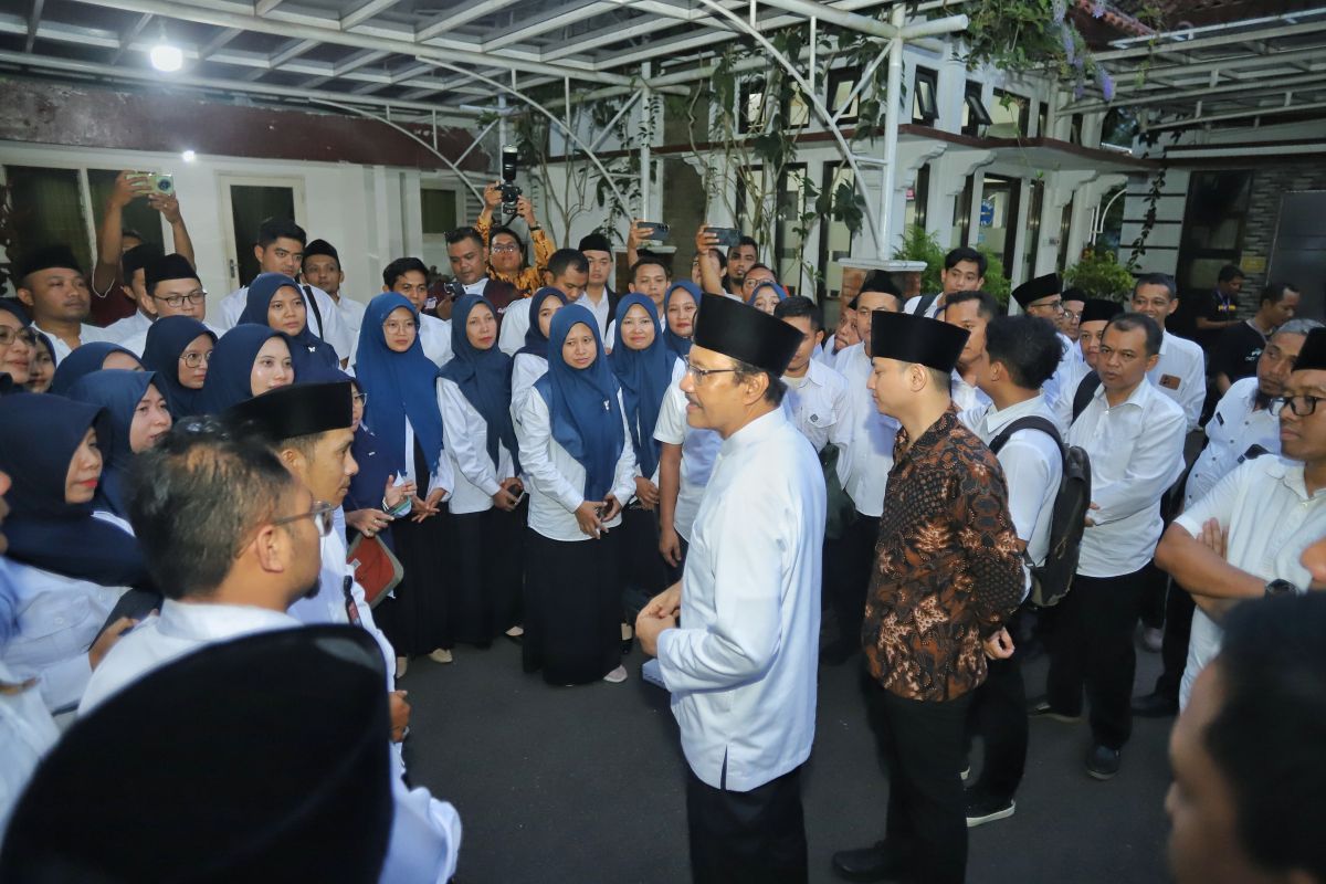Social Affairs Minister Praises Trenggalek's Commitment to Social Data