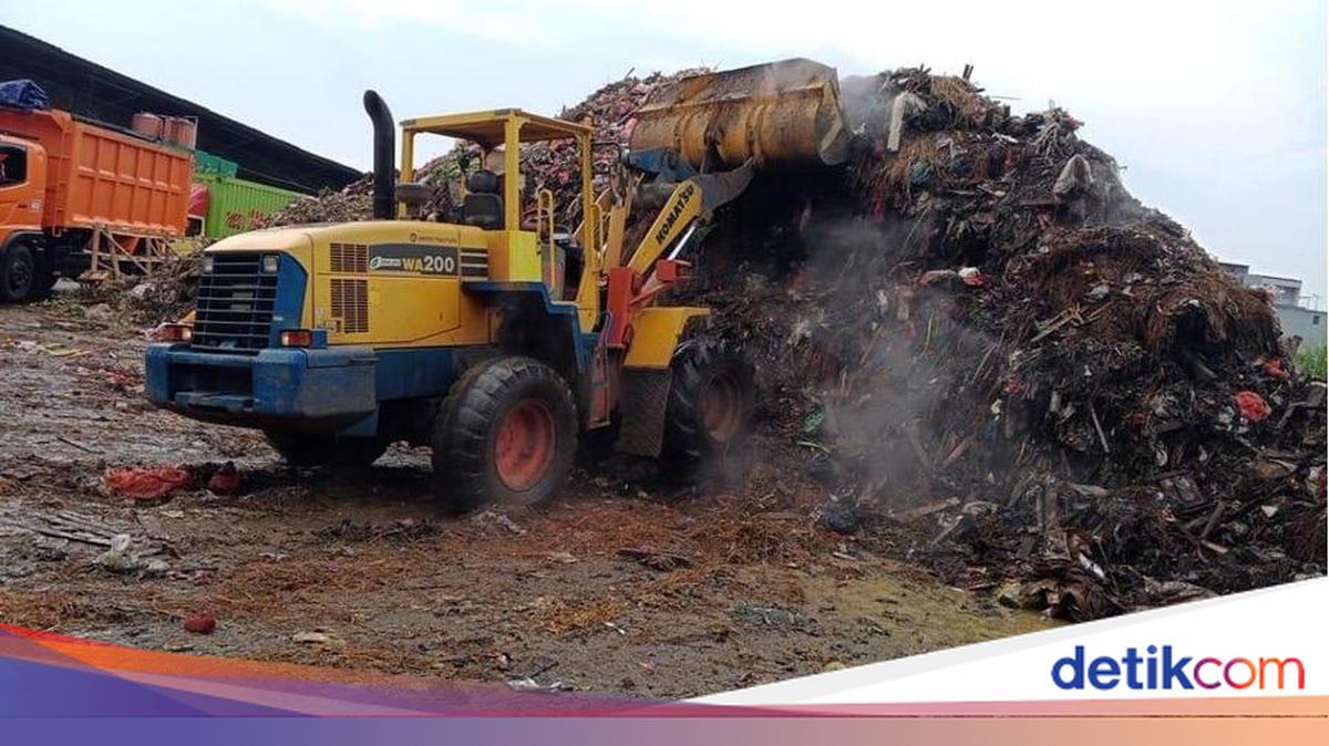 Rubbish Piles Up at Kramat Jati Market, Pasar Jaya Accelerates Waste Collection