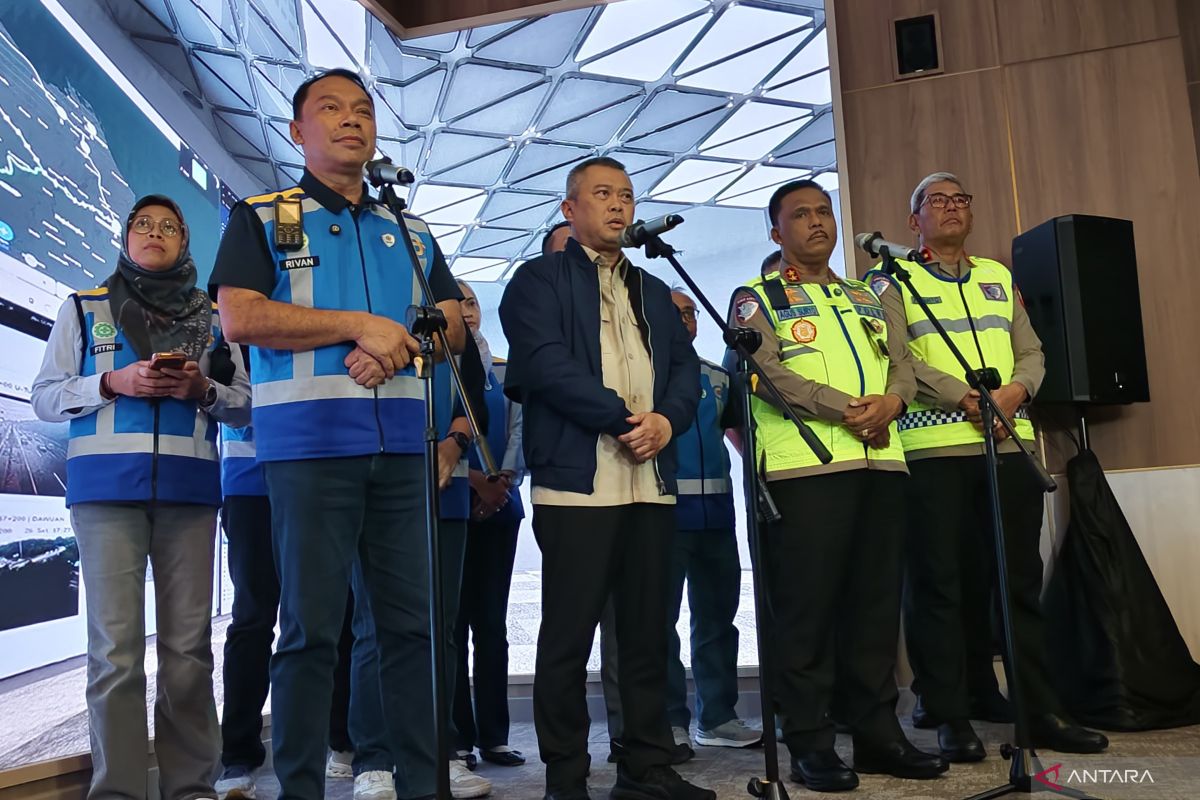 Local Presisi One-Way Traffic Engineering on Trans-Java Toll Road Officially Closed