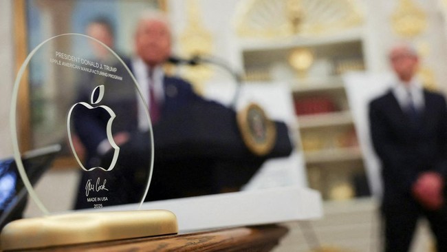 China Abandoned, Donald Trump's Tactics Succeed