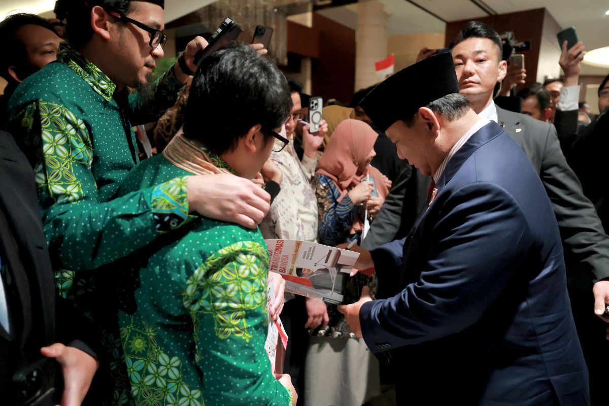 Top Stories: Prabowo's Trip to Japan to Jummum Departure on Schedule