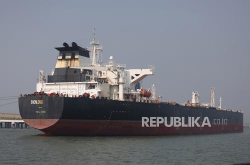 Hormuz Strait Turmoil Triggers Surge in Oil Prices, Raising Risks for Indonesia's Fuel