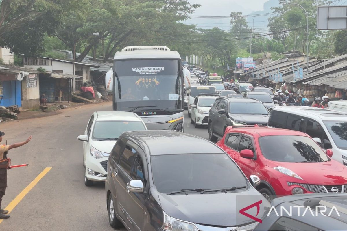 Transport Agency: 2.6 Million Vehicles Pass Through Nagreg During Eid Holiday Travel Period