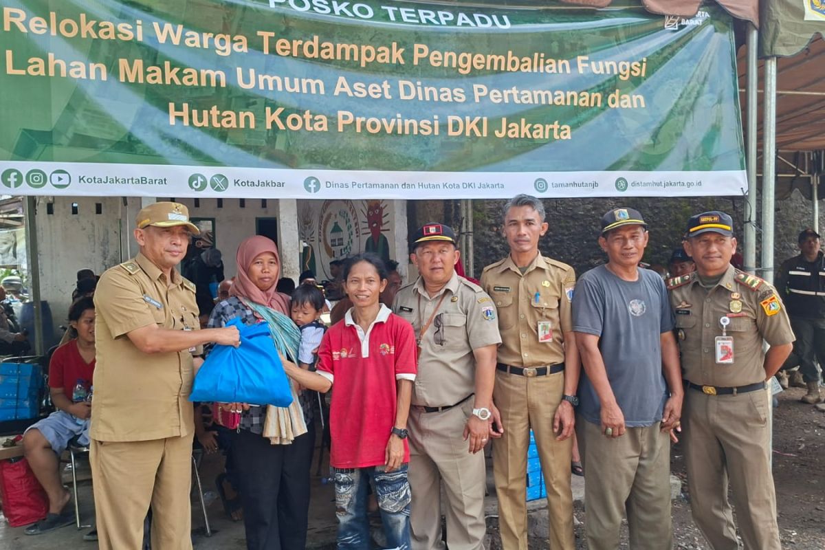 Affected by new cemetery opening, 128 households in Kalideres relocated again