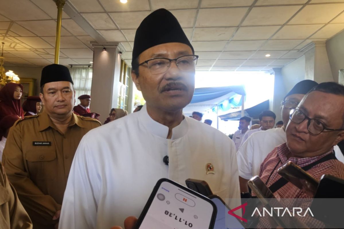 Social Minister Reminds All PKH Assistants to Work Professionally