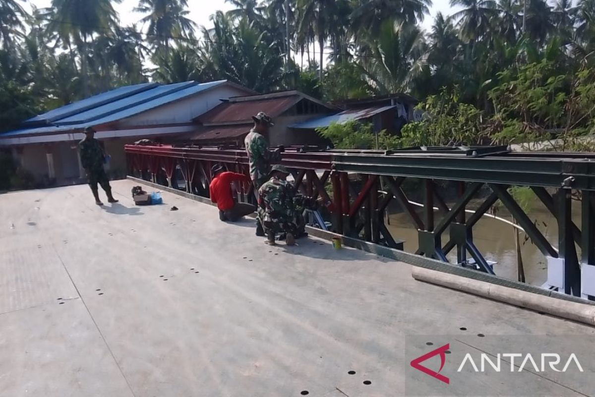 Indonesian Army Builds Modular Bridge in Asahan to Facilitate Community Activities