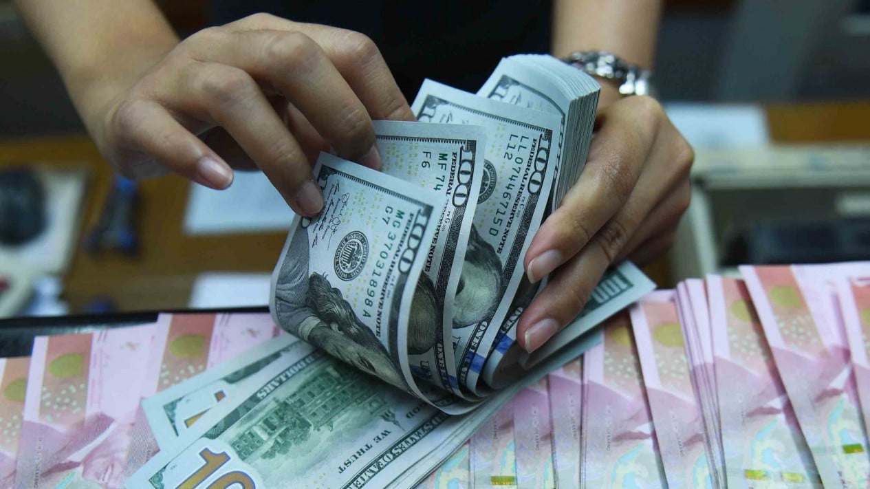 Rupiah Weakens, Breaches Above Rp 17,000 per US Dollar, Pressured by US-Israel vs Iran War