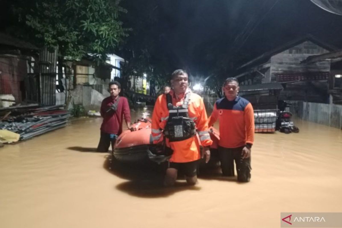 BNPB: 400 Households Affected by Floods in Central Tapanuli
