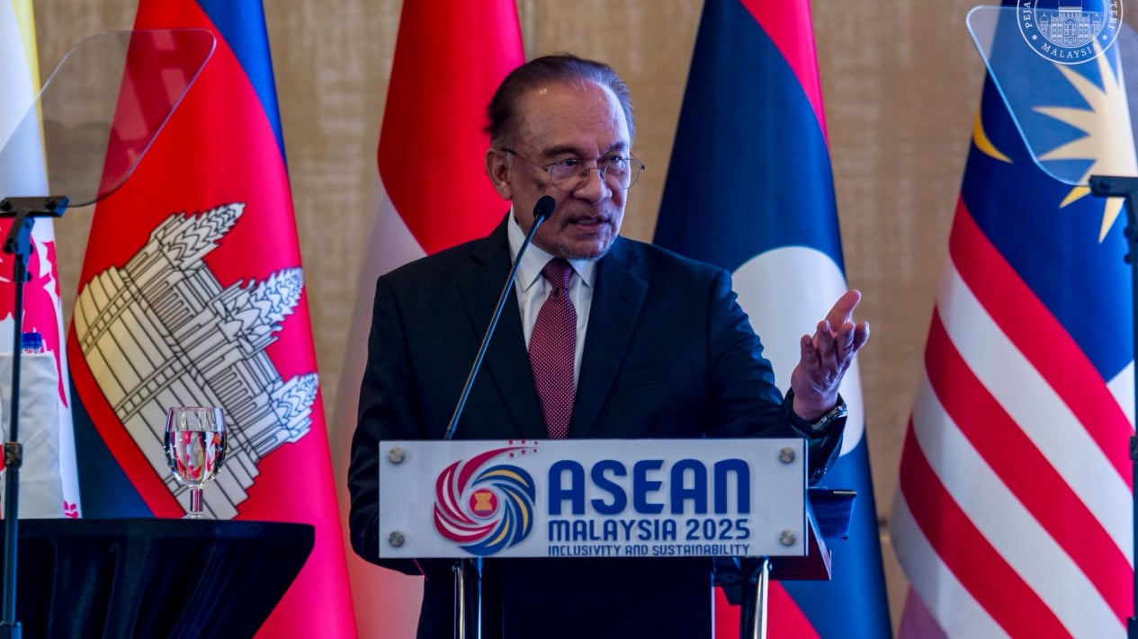 Energy Crisis Heats Up in Asia, Malaysia to Implement Gradual WFH