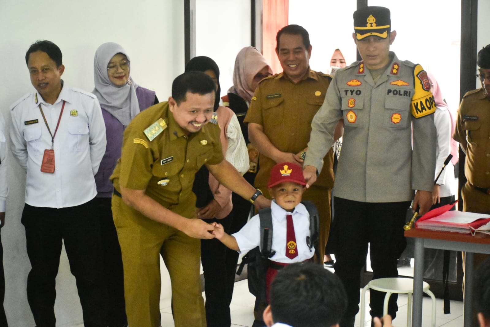 From the Streets of Jakarta to a School Bench in Sumedang, Fikri Heads to the People's School