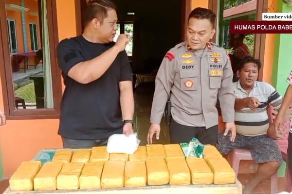 Police uncover new drug smuggling method by dumping meth into Belitung seas