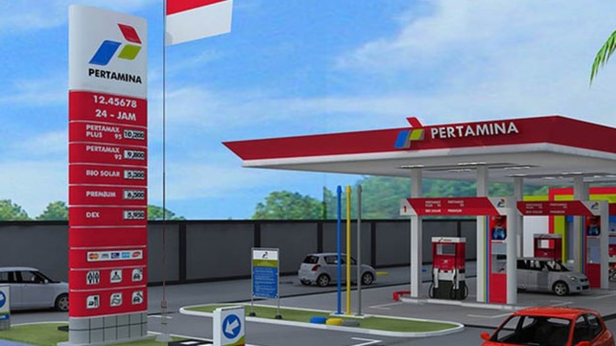 Viral Video of Person Smoking at Makassar Petrol Station, Pertamina Investigates
